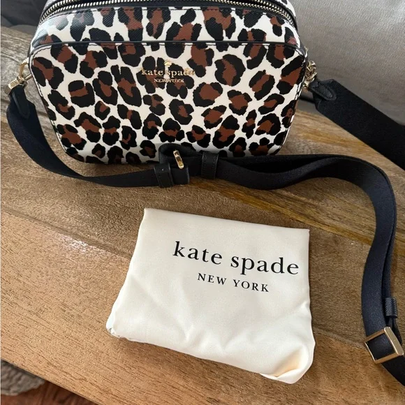 Kate Spade Madison spotted Leopard Mini Camera Bag NWT - Picture 11 of 11